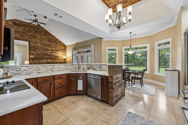 616 Ridgecrest Ln, Lebanon, TN 37087
