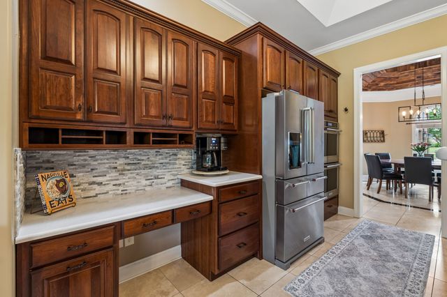 616 Ridgecrest Ln, Lebanon, TN 37087