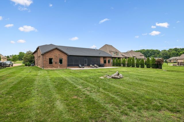 616 Ridgecrest Ln, Lebanon, TN 37087