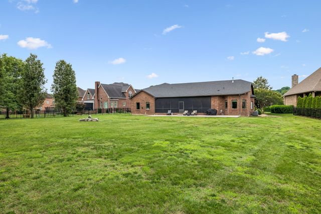 616 Ridgecrest Ln, Lebanon, TN 37087