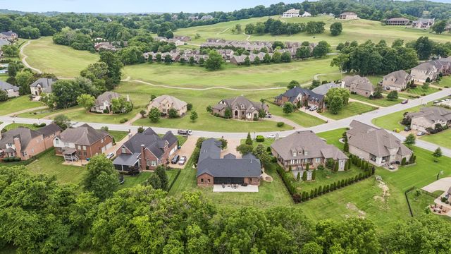 616 Ridgecrest Ln, Lebanon, TN 37087