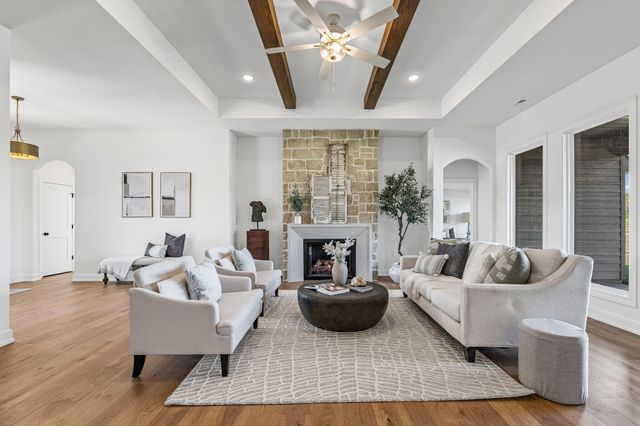 2805 GENESIS DR, Columbia, MO 65201