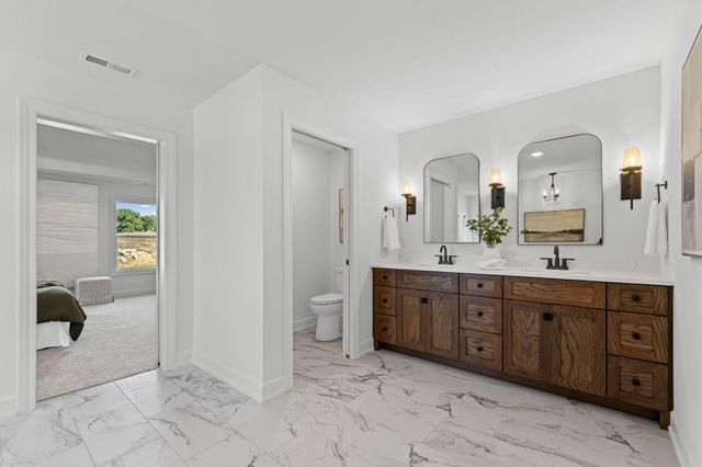 2805 GENESIS DR, Columbia, MO 65201