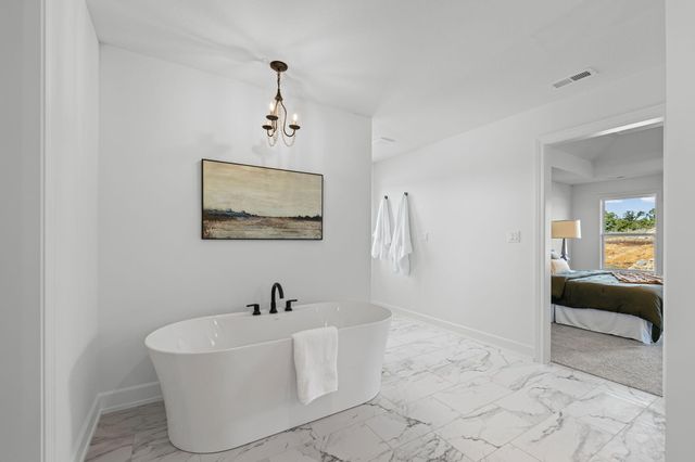 2805 GENESIS DR, Columbia, MO 65201