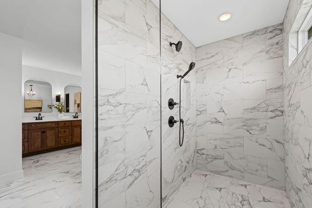 2805 GENESIS DR, Columbia, MO 65201