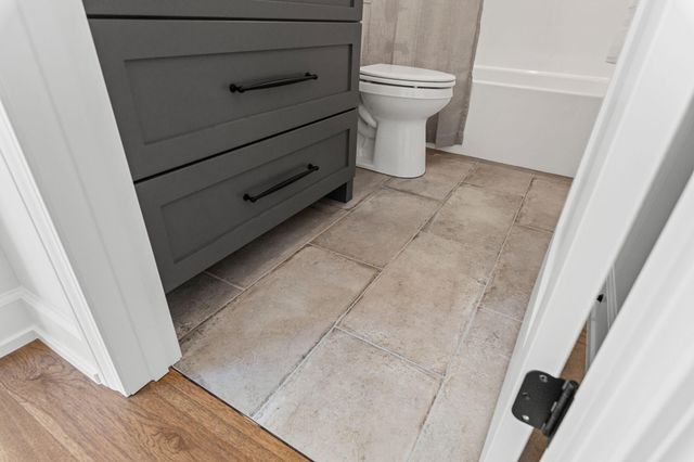 2805 GENESIS DR, Columbia, MO 65201