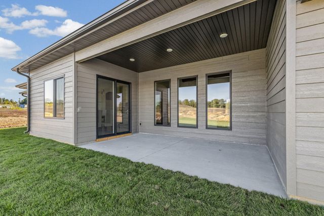 2805 GENESIS DR, Columbia, MO 65201