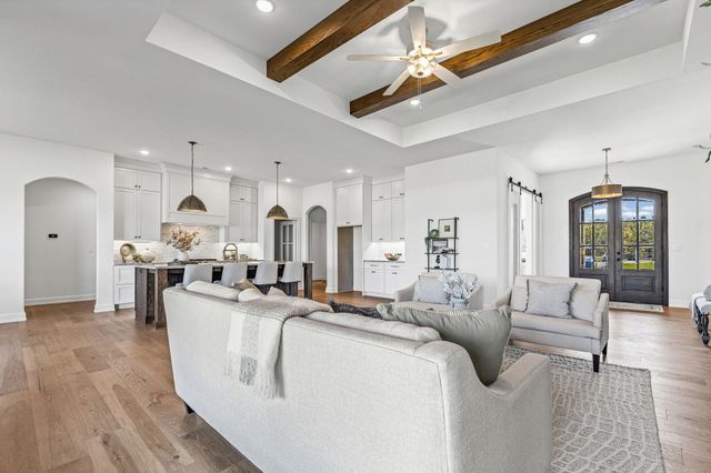 2805 GENESIS DR, Columbia, MO 65201