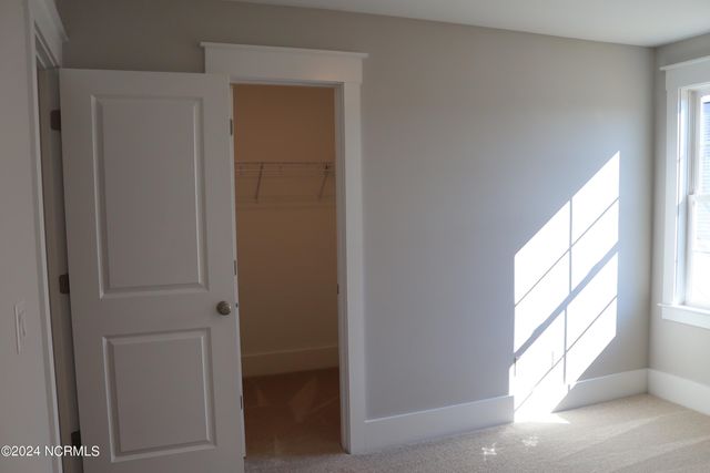 21 E Singing Avenue, Hampstead, NC 28443