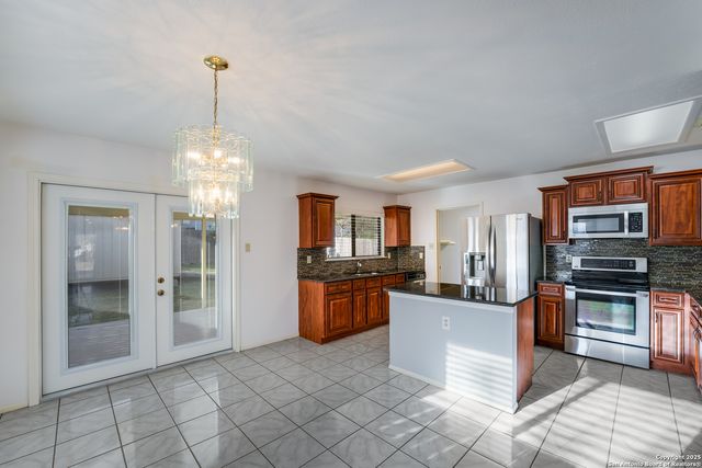 6630 Snow Meadow, San Antonio, TX 78109