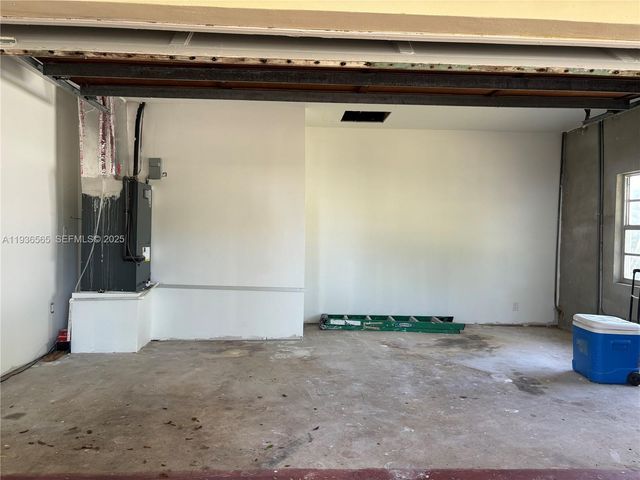 15240 NE 8th Ave B, Miami, FL 33162