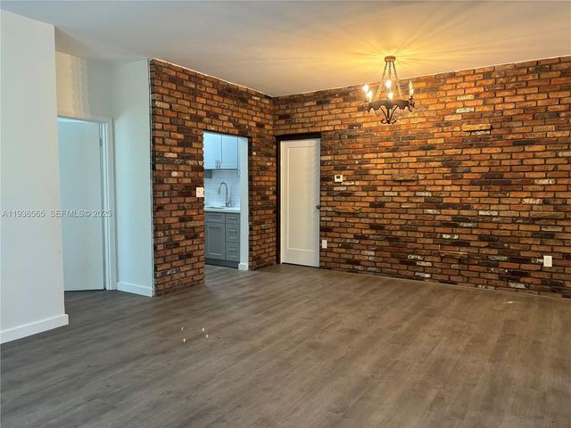 15240 NE 8th Ave B, Miami, FL 33162