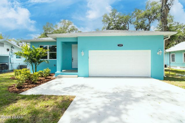 1209 Palmetto Street, New Smyrna Beach, FL 32168
