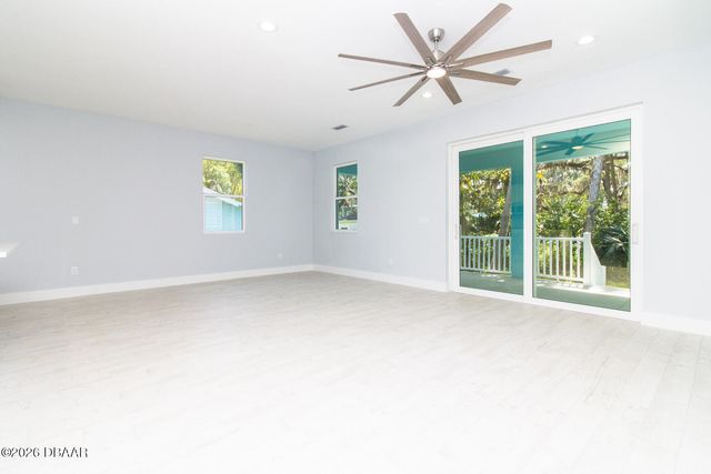 1209 Palmetto Street, New Smyrna Beach, FL 32168