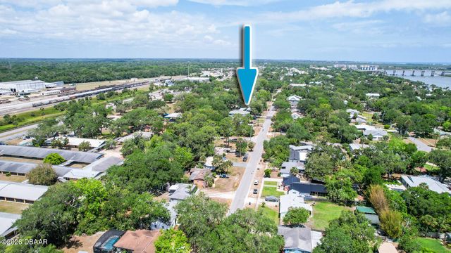 1209 Palmetto Street, New Smyrna Beach, FL 32168