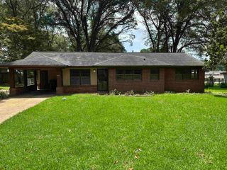 1421 JANIS DR, Memphis, TN 38116