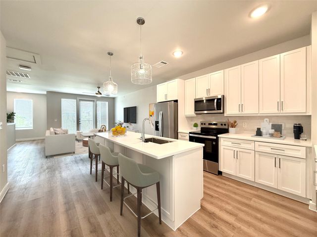 2219 Reserve Way Bldg 17-2219, Mansfield, TX 76063