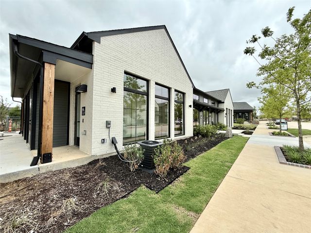2219 Reserve Way Bldg 17-2219, Mansfield, TX 76063