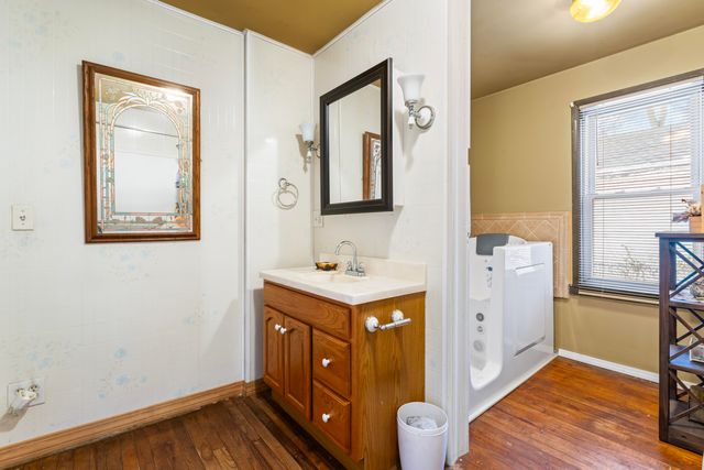 2715 Floyd Street, Lake Station, IN 46405