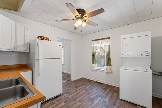 2715 Floyd Street, Lake Station, IN 46405