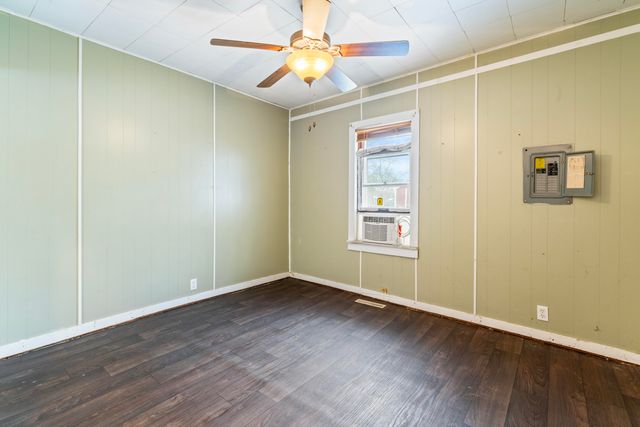 2715 Floyd Street, Lake Station, IN 46405