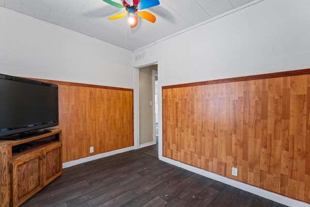 2715 Floyd Street, Lake Station, IN 46405