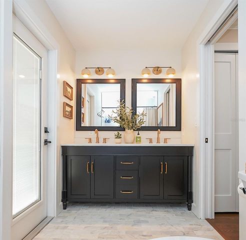 5218 VENETIAN BOULEVARD NE, St Petersburg, FL 33703