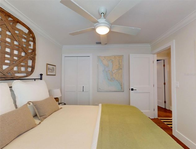 5218 VENETIAN BOULEVARD NE, St Petersburg, FL 33703