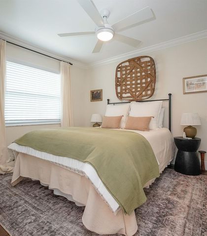 5218 VENETIAN BOULEVARD NE, St Petersburg, FL 33703