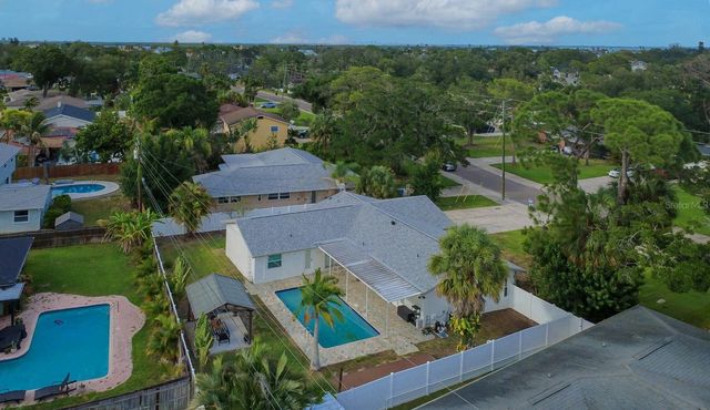 5218 VENETIAN BOULEVARD NE, St Petersburg, FL 33703