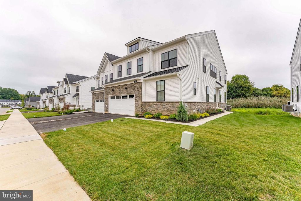 544 ANFIELD RD, Malvern, PA 19355