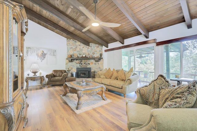 12015 Alta Sierra Dr, Grass Valley, CA 95949