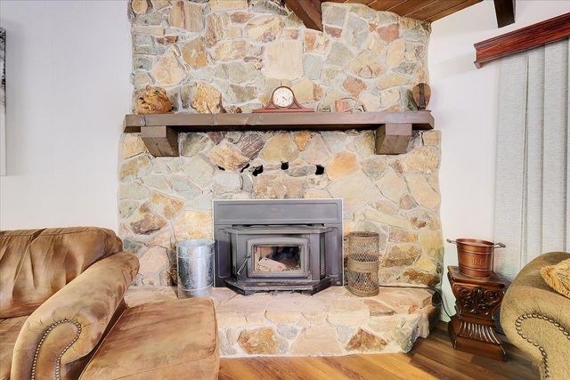 12015 Alta Sierra Dr, Grass Valley, CA 95949