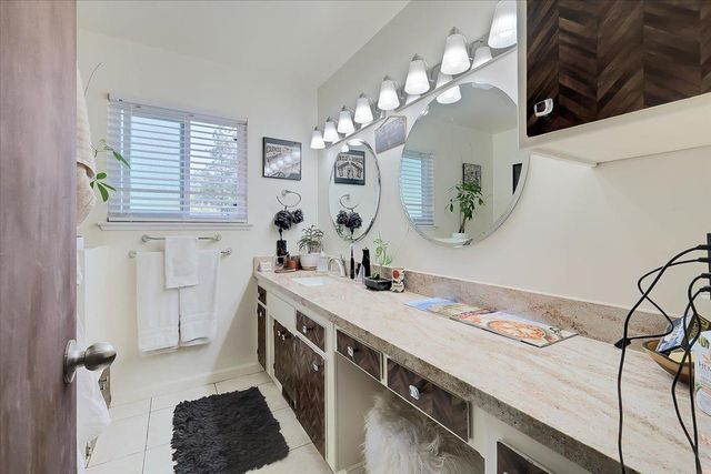 12015 Alta Sierra Dr, Grass Valley, CA 95949