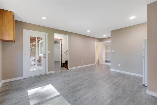 12015 Alta Sierra Dr, Grass Valley, CA 95949