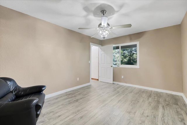 12015 Alta Sierra Dr, Grass Valley, CA 95949