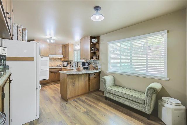 12015 Alta Sierra Dr, Grass Valley, CA 95949