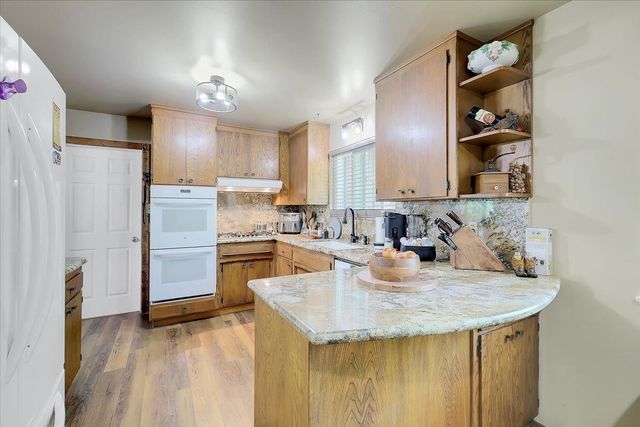 12015 Alta Sierra Dr, Grass Valley, CA 95949