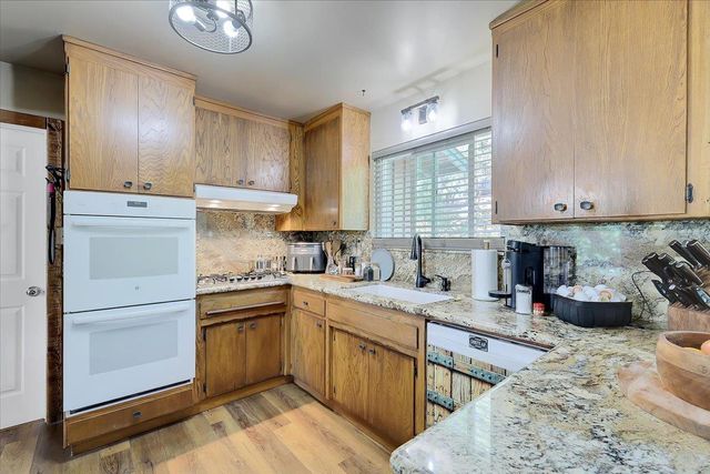 12015 Alta Sierra Dr, Grass Valley, CA 95949