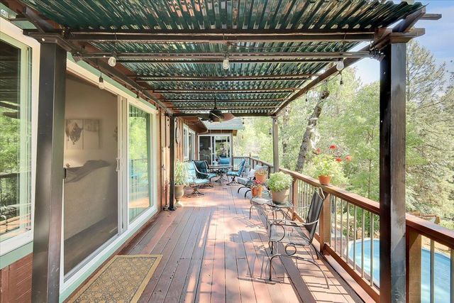 12015 Alta Sierra Dr, Grass Valley, CA 95949