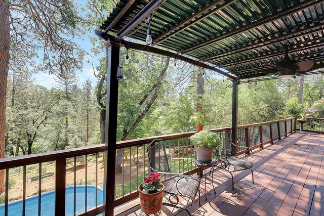 12015 Alta Sierra Dr, Grass Valley, CA 95949