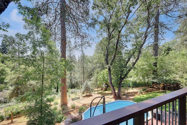 12015 Alta Sierra Dr, Grass Valley, CA 95949