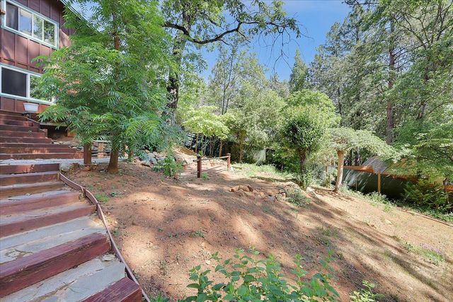 12015 Alta Sierra Dr, Grass Valley, CA 95949
