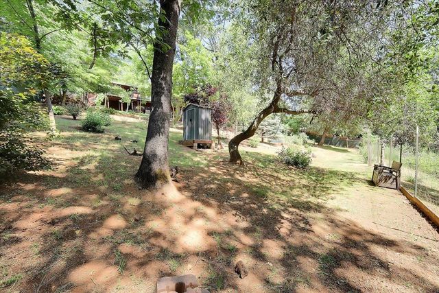 12015 Alta Sierra Dr, Grass Valley, CA 95949