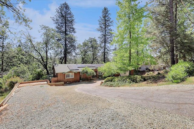 12015 Alta Sierra Dr, Grass Valley, CA 95949