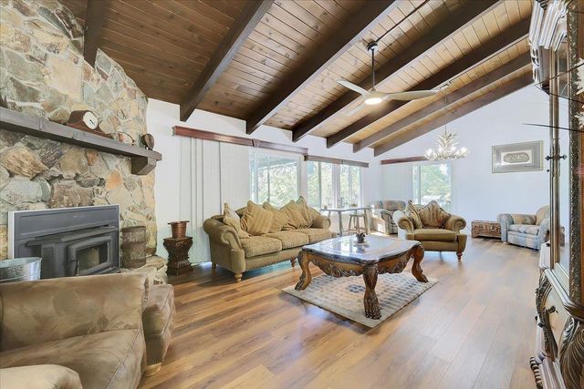 12015 Alta Sierra Dr, Grass Valley, CA 95949