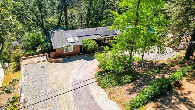 12015 Alta Sierra Dr, Grass Valley, CA 95949