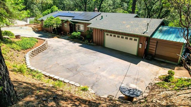 12015 Alta Sierra Dr, Grass Valley, CA 95949