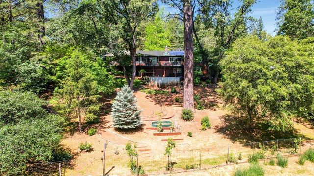 12015 Alta Sierra Dr, Grass Valley, CA 95949