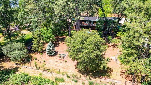12015 Alta Sierra Dr, Grass Valley, CA 95949